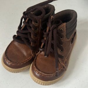 Baby shoes size 7 brown boots with laces